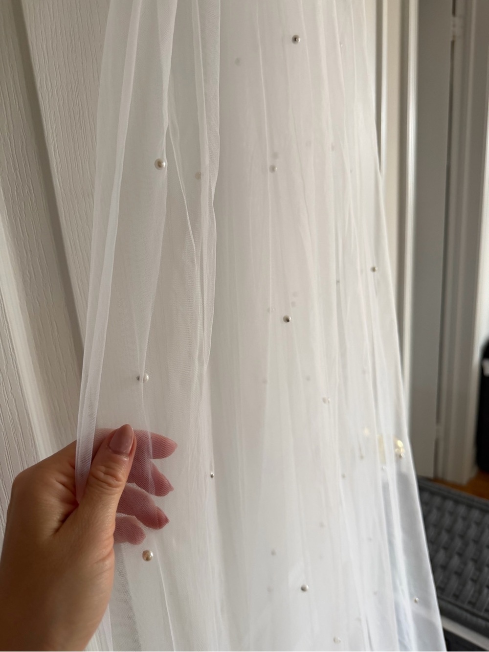 White Cathedral Pearl Wedding Veil - Picture 8 of 13